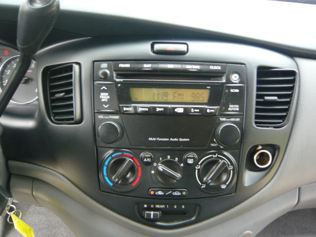 Mazda MPV 2005 photo 5