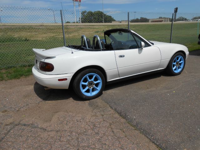 Mazda MX-5 Miata 1990 photo 4