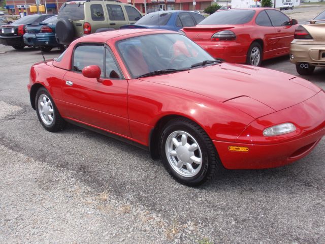 Mazda MX-5 Miata 1990 photo 2