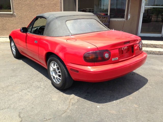 Mazda MX-5 Miata 1990 photo 2