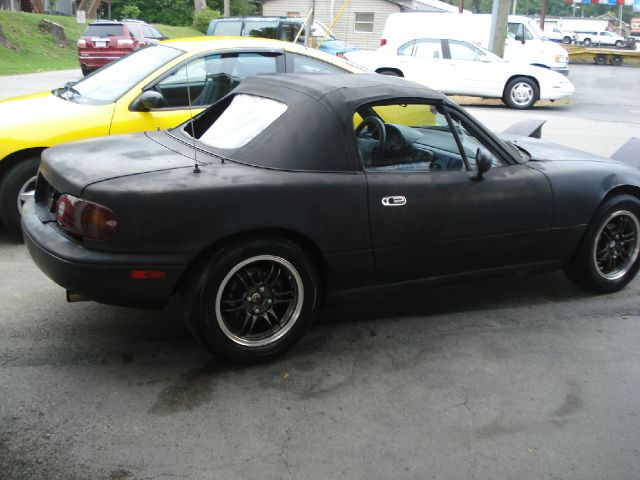 Mazda MX-5 Miata 1991 photo 2