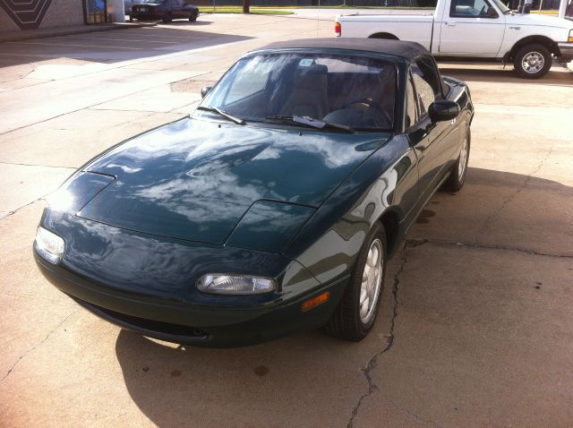 Mazda MX-5 Miata 1991 photo 2