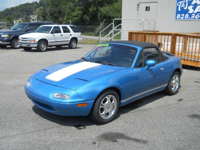 Mazda MX-5 Miata 1993 photo 2