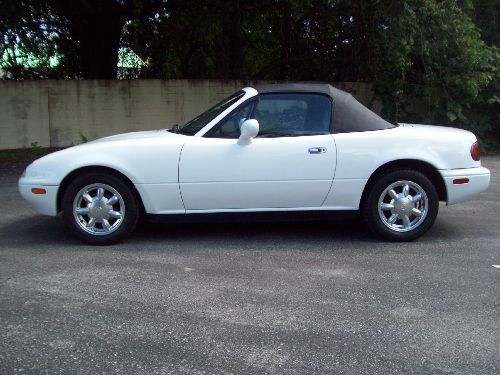 Mazda MX-5 Miata 1993 photo 1