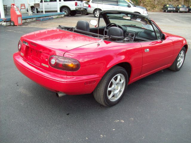 Mazda MX-5 Miata 1995 photo 2