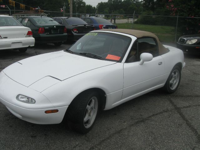 Mazda MX-5 Miata 1996 photo 2