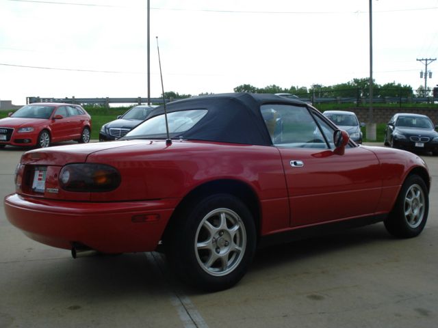 Mazda MX-5 Miata 1996 photo 1