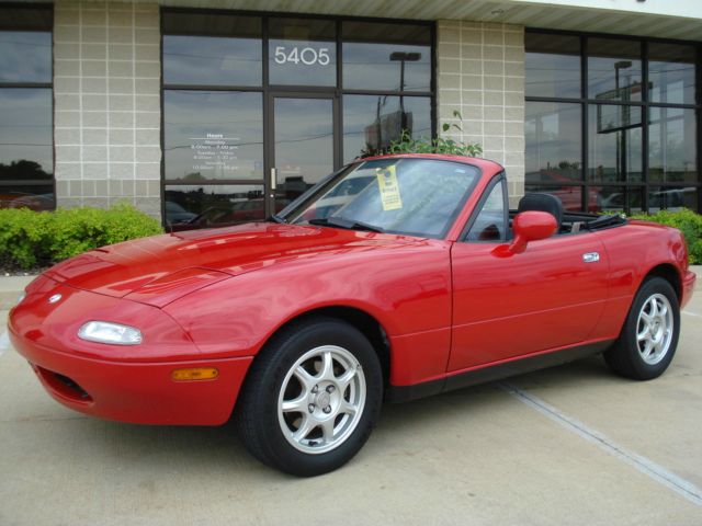 Mazda MX-5 Miata 1996 photo 2