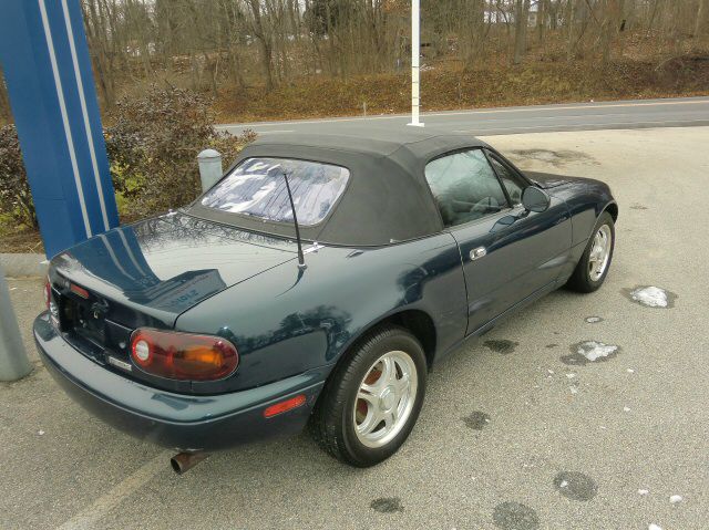 Mazda MX-5 Miata 1996 photo 3