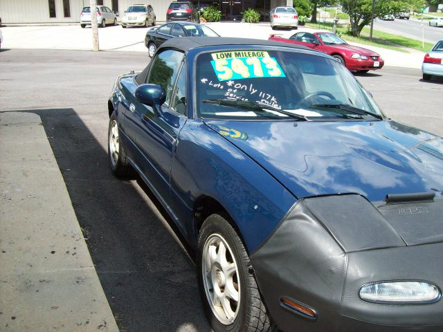 Mazda MX-5 Miata 1996 photo 3