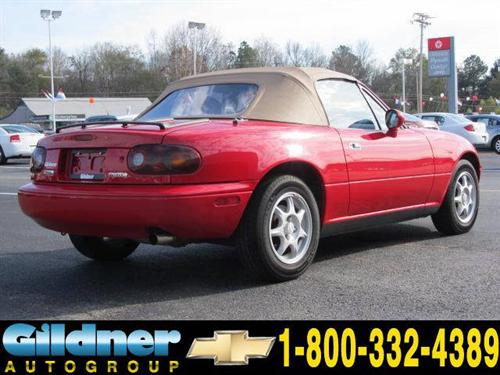 Mazda MX-5 Miata 1996 photo 2