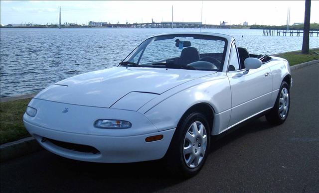 Mazda MX-5 Miata 1997 photo 1