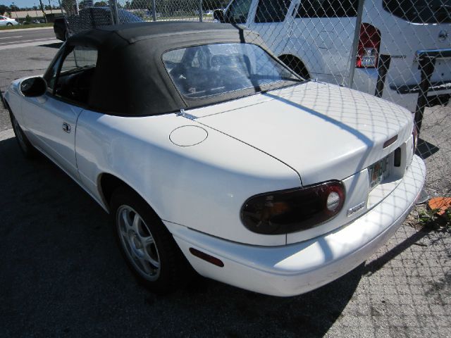 Mazda MX-5 Miata 1997 photo 1