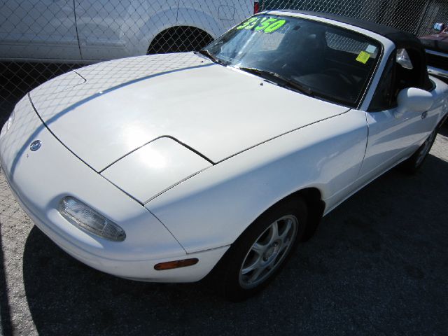 Mazda MX-5 Miata 1997 photo 2