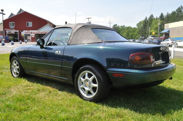 Mazda MX-5 Miata 1997 photo 1