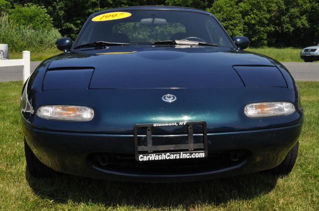 Mazda MX-5 Miata 1997 photo 2