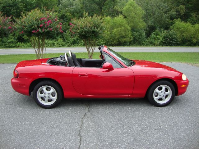 Mazda MX-5 Miata 1999 photo 2