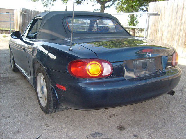 Mazda MX-5 Miata 1999 photo 30