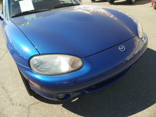 Mazda MX-5 Miata 1999 photo 1