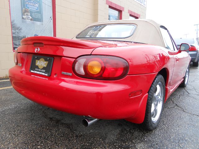 Mazda MX-5 Miata 1999 photo 2