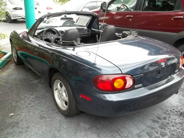 Mazda MX-5 Miata 1999 photo 1