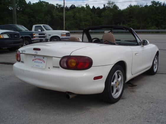 Mazda MX-5 Miata 1999 photo 1