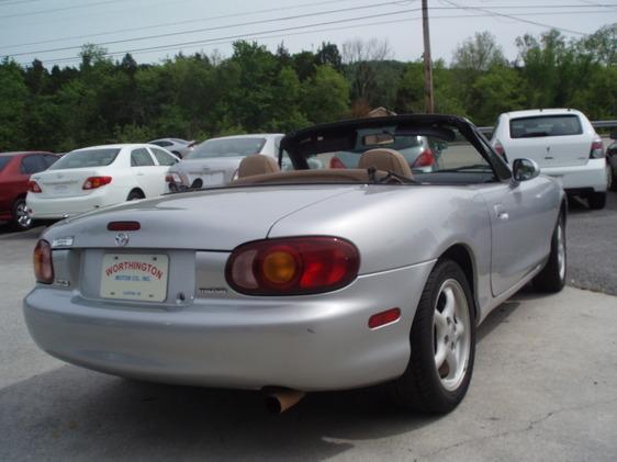 Mazda MX-5 Miata 1999 photo 1