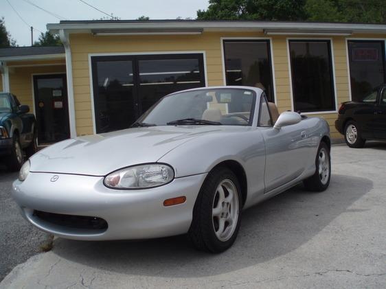 Mazda MX-5 Miata 1999 photo 2