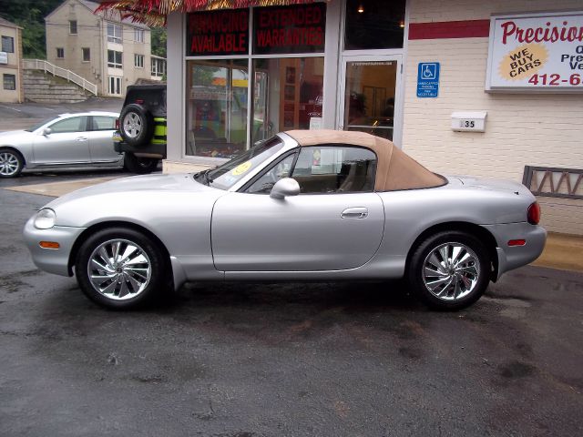 Mazda MX-5 Miata 1999 photo 1