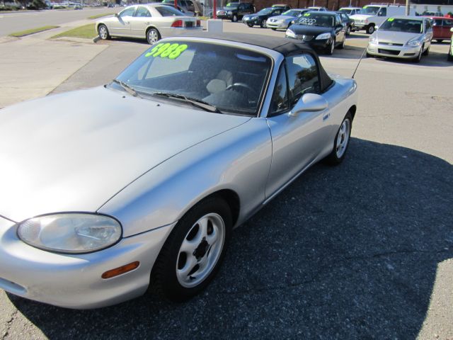 Mazda MX-5 Miata 2000 photo 1