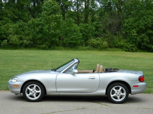 Mazda MX-5 Miata 2000 photo 3