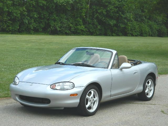 Mazda MX-5 Miata 2000 photo 6