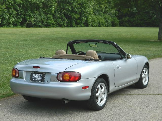 Mazda MX-5 Miata 2000 photo 8