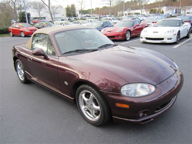 Mazda MX-5 Miata 2000 photo 2