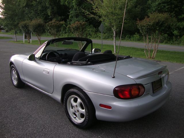 Mazda MX-5 Miata 2000 photo 3