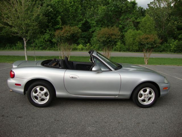 Mazda MX-5 Miata 2000 photo 4