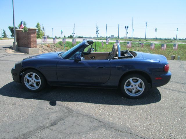 Mazda MX-5 Miata 2001 photo 1