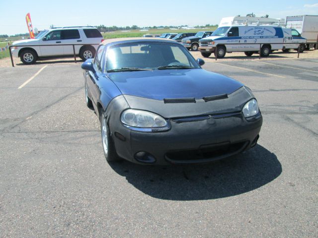 Mazda MX-5 Miata 2001 photo 2