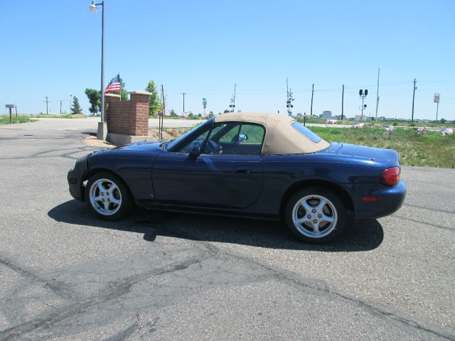 Mazda MX-5 Miata 2001 photo 3