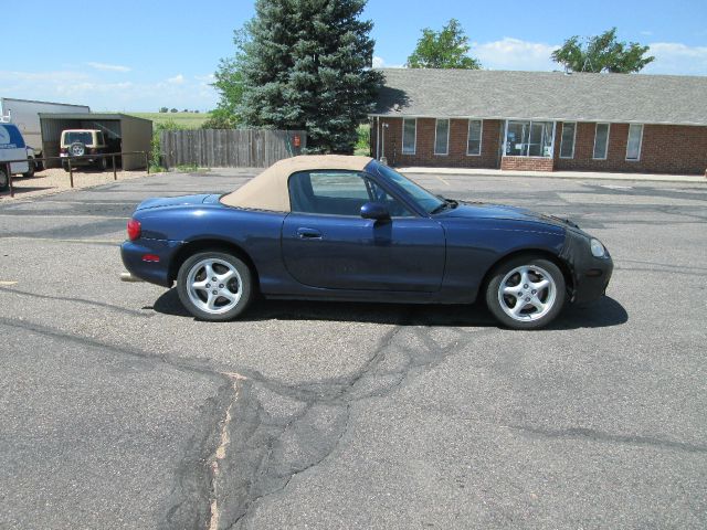 Mazda MX-5 Miata 2001 photo 4