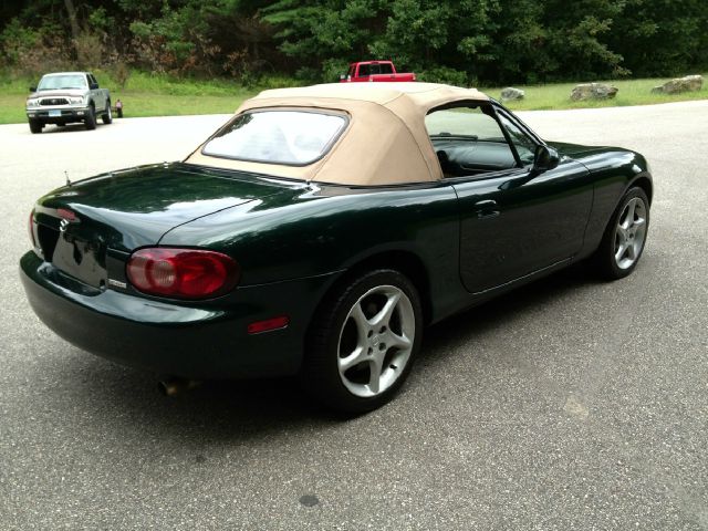 Mazda MX-5 Miata 2001 photo 1