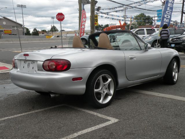 Mazda MX-5 Miata 2001 photo 15