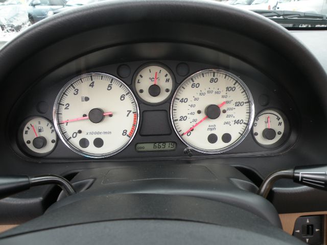 Mazda MX-5 Miata 2001 photo 6