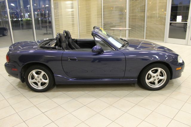 Mazda MX-5 Miata 2001 photo 2