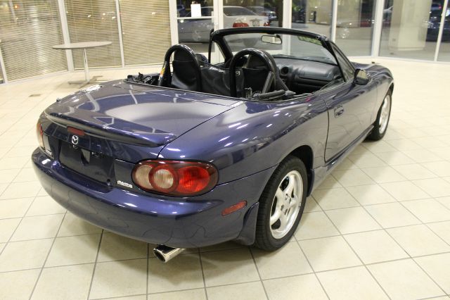 Mazda MX-5 Miata 2001 photo 7