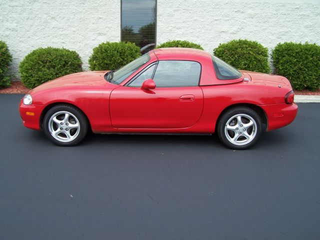 Mazda MX-5 Miata 2001 photo 9