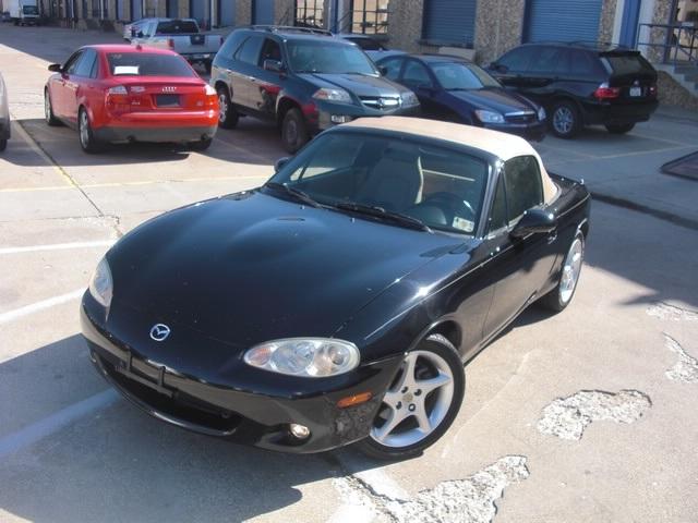 Mazda MX-5 Miata 2001 photo 1