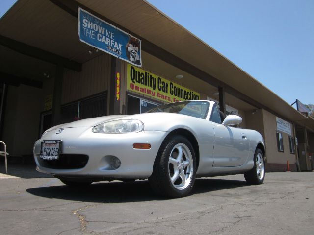 Mazda MX-5 Miata 2001 photo 2