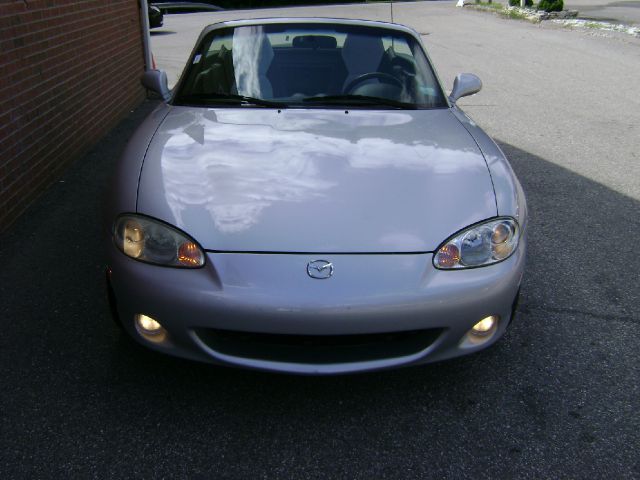 Mazda MX-5 Miata 2001 photo 1