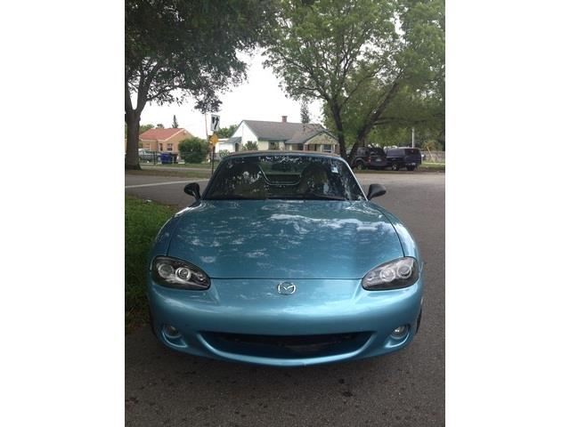 Mazda MX-5 Miata 2001 photo 2